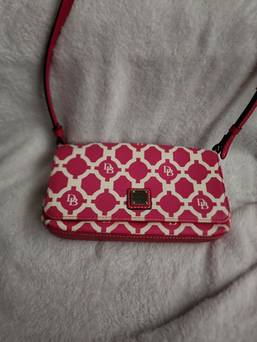 Small Dooney & Bourke Pink And White Crossbody Bag